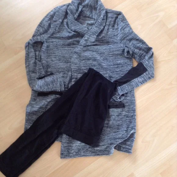 Sweater - Picture 3 of 4